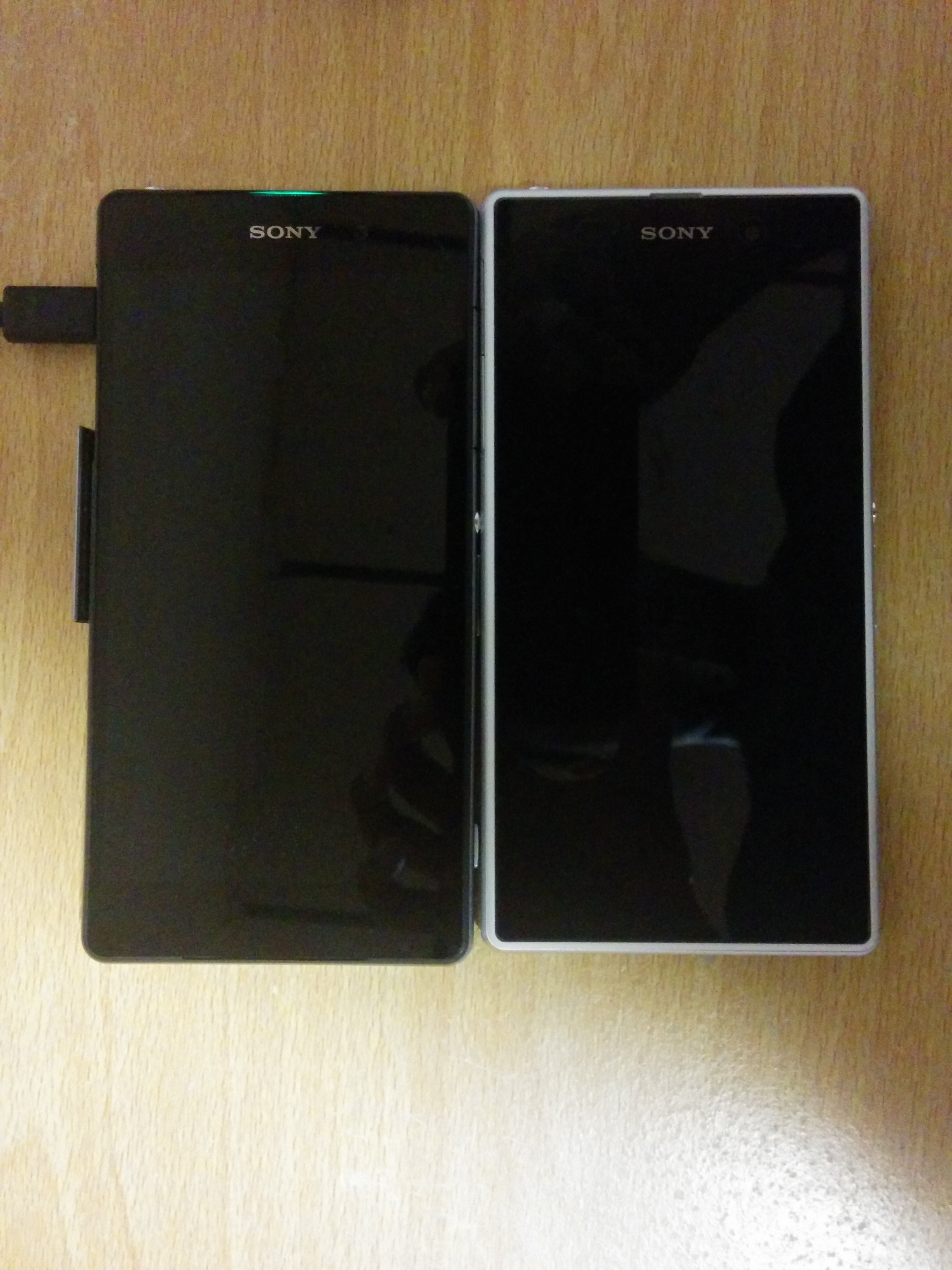 Сравнение xperia. Sony Xperia d6503. Sony Xperia z1 d6503. Сириус x против сони 5. Смартфон сони 3+ с отпечатком 2гб оперативки 32 внутренняя с фото.
