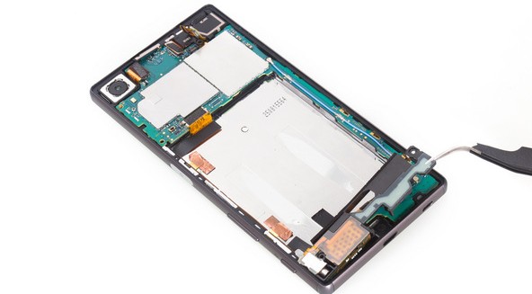 loosen the bottom side of main flex assembly on Xperia Z5